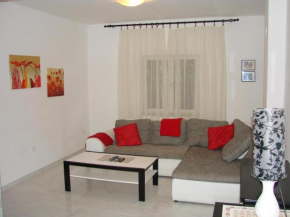 Apartamento Pinzan a stones throw from the beach